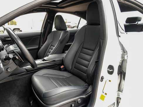 Used 2022 Lexus IS 350 F Sport image 8