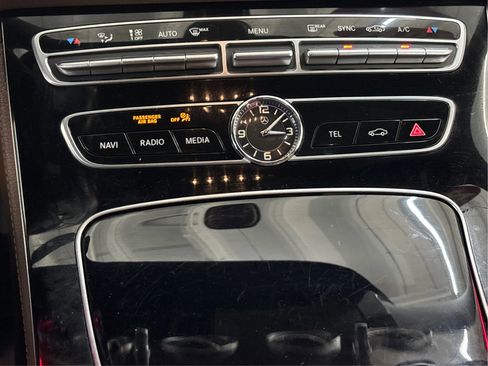 Used 2017 Mercedes-Benz E 300 image 39