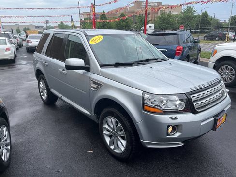 Used 2013 Land Rover LR2 HSE w/ HSE Pkg image 1