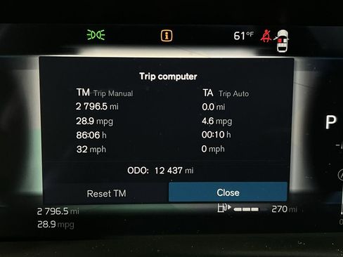 Certified 2025 Volvo XC40 B5 Plus image 12