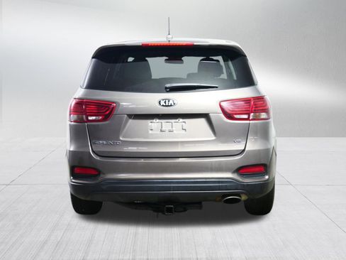 Used 2019 Kia Sorento LX AWD/4WD image 6