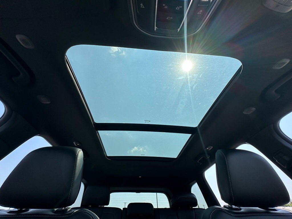 New 2027 Jeep Grand Cherokee Limited AWD/4WD image 12