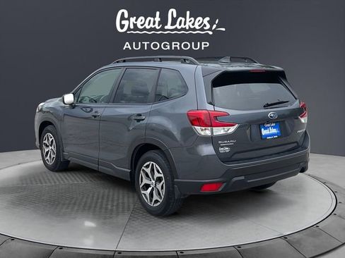 Used 2024 Subaru Forester Premium image 3