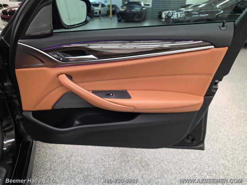 Used 2019 BMW 540i w/ M Sport Package RWD image 31