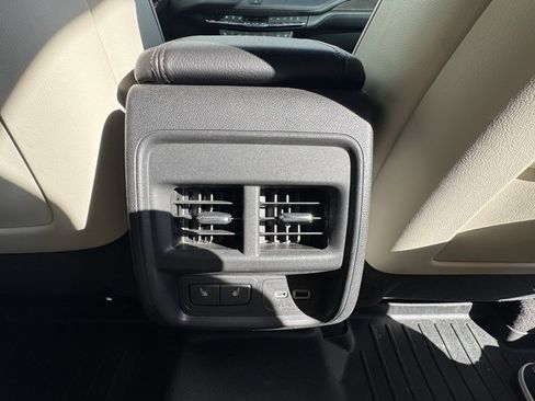 Used 2019 Cadillac XT4 Sport image 13