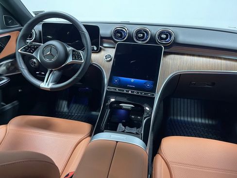 Used 2025 Mercedes-Benz C 300 4MATIC Sedan image 28