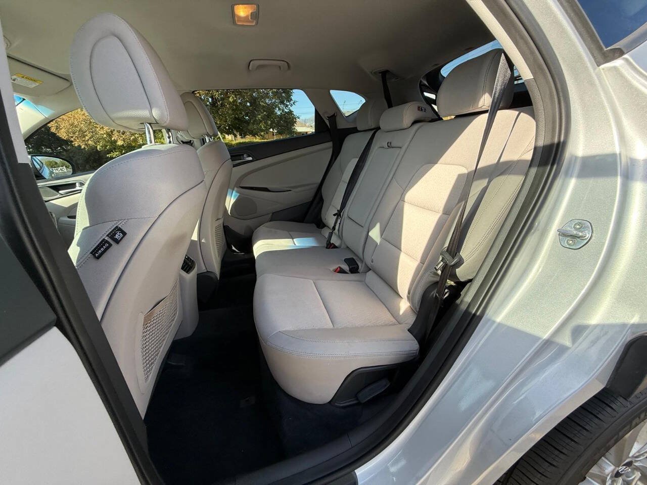 Used 2017 Hyundai Tucson Sport FWD image 11