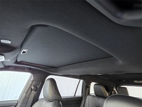 Certified 2023 Toyota Highlander XSE image 8