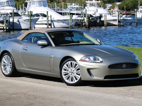 Used 2011 Jaguar XK Convertible image 4