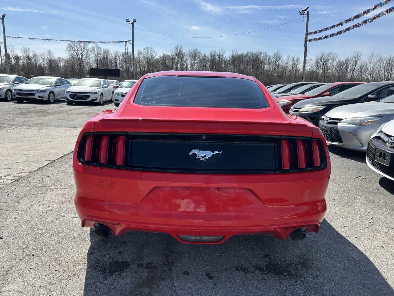 Used 2017 Ford Mustang Coupe RWD image 7