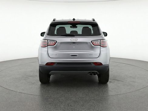 Used 2025 Jeep Compass Limited AWD/4WD image 7