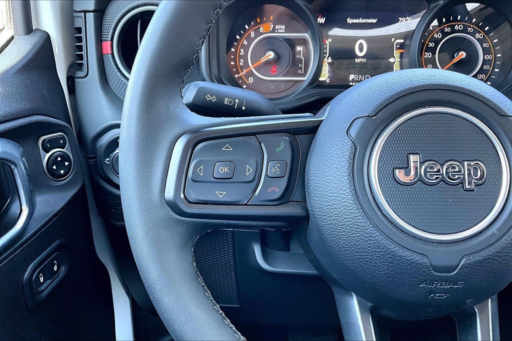 Certified 2025 Jeep Wrangler Unlimited Rubicon w/ Convenience Group AWD/4WD image 6