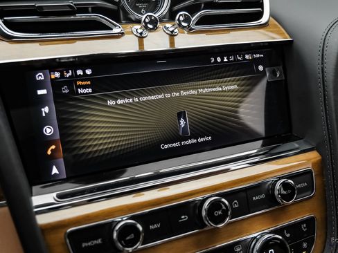 Used 2023 Bentley Bentayga Extended Wheelbase AWD/4WD image 76