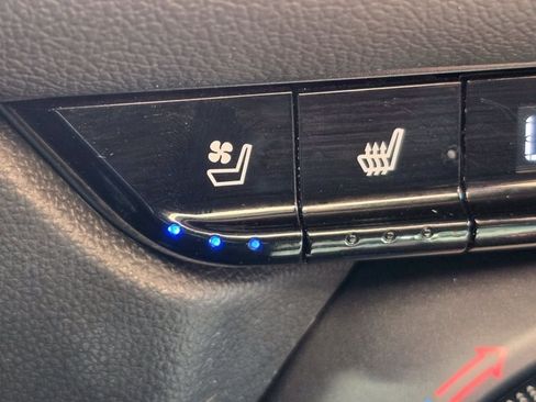 Used 2019 Chevrolet Blazer RS AWD/4WD image 9