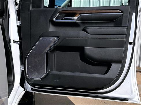 Used 2024 Chevrolet Silverado 2500 High Country w/ High Country Premium Package image 23