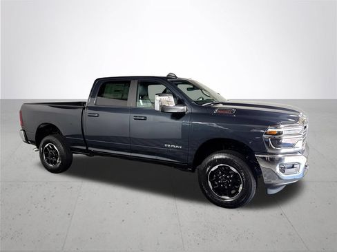 New 2026 RAM 2500 Laramie AWD/4WD image 4