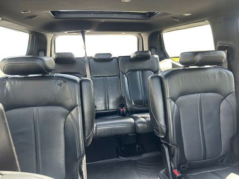 Used 2022 Jeep Wagoneer Series III w/ Premium Group I image 18