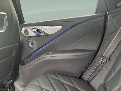 Used 2024 BMW XM image 28