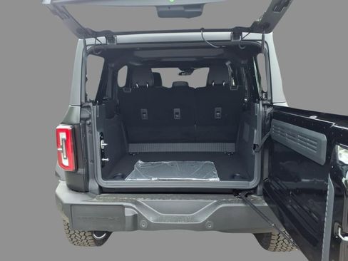 New 2026 Ford Bronco Outer Banks AWD/4WD image 8