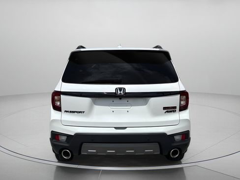Used 2024 Honda Passport TrailSport image 4