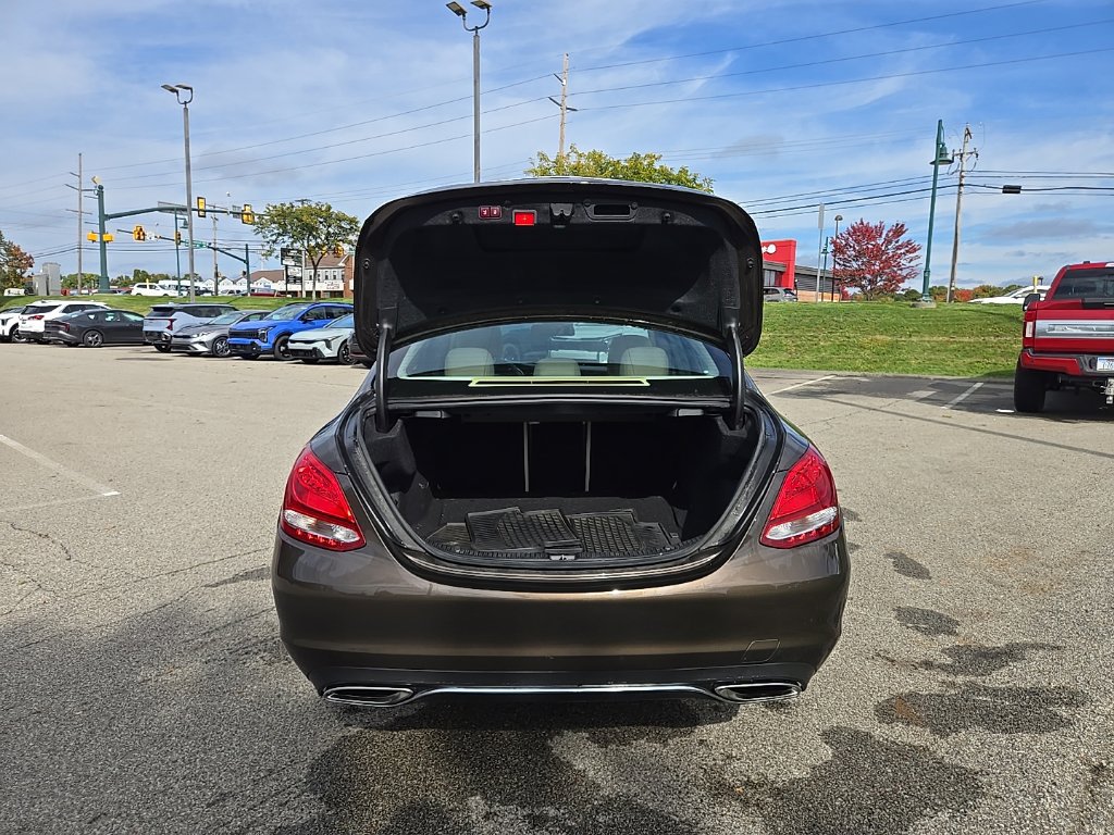 Used 2018 Mercedes-Benz C 300 4MATIC Sedan image 3