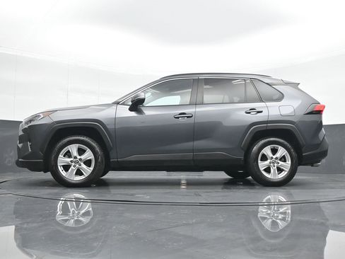 Used 2020 Toyota RAV4 XLE image 18