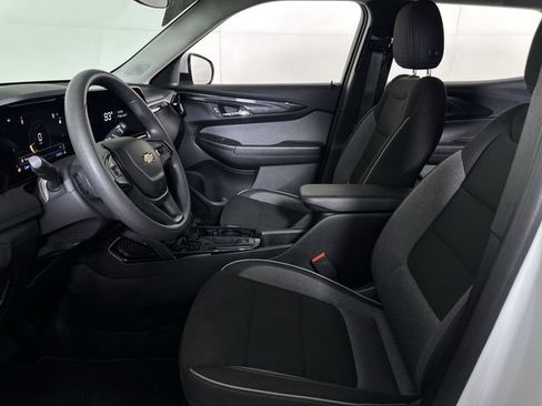 Used 2025 Chevrolet TrailBlazer LT AWD/4WD image 20