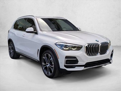 Used 2023 BMW X5 sDrive40i w/ Parking Assistance Package image 3