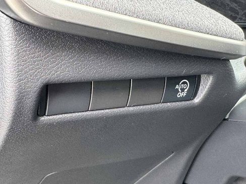 Used 2025 Nissan Kicks SV w/ Illumination Package FWD image 26