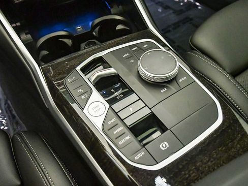 Certified 2023 BMW 330e w/ M Sport Package image 21