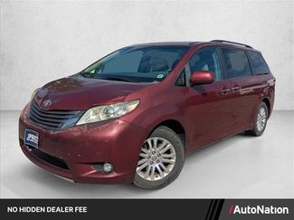 Used 2014 Toyota Sienna XLE FWD video 1