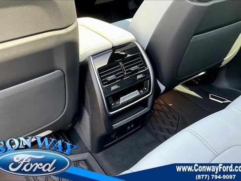 Used 2025 BMW X5 xDrive40i w/ M Sport Package image 12