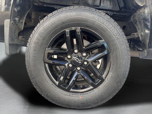 Used 2020 Chevrolet Silverado 1500 LT Trail Boss image 30