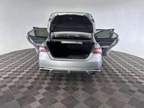 Used 2022 Toyota Camry SE image 15