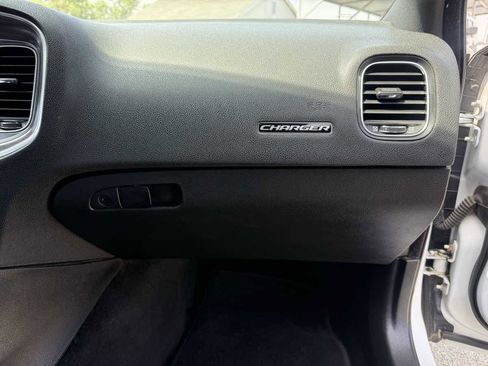 Used 2015 Dodge Charger SE w/ Popular Equipment Group RWD image 40