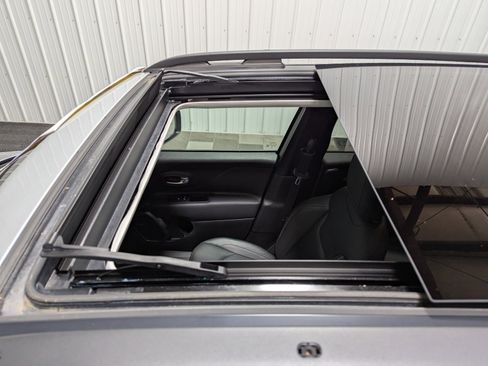 Used 2021 Jeep Renegade Limited w/ Sun & Sound Group image 8