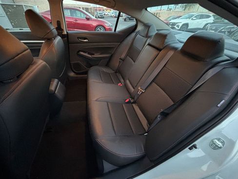 Used 2025 Nissan Altima 2.5 SR image 38