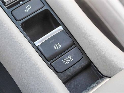 Used 2024 Honda HR-V LX image 36