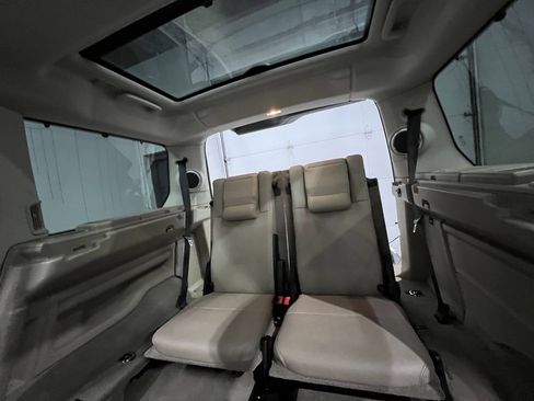 Used 2016 Land Rover LR4 HSE image 29