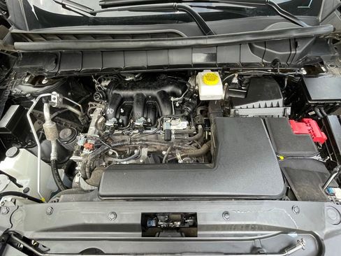 Used 2025 Nissan Pathfinder SL FWD image 27