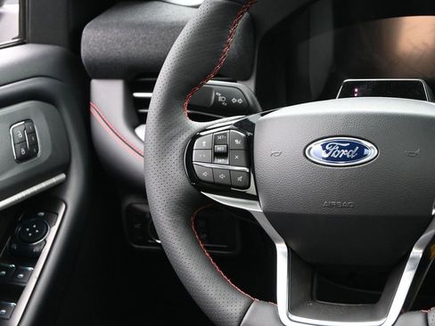 New 2026 Ford Explorer ST-Line w/ ST-Line Street Pack AWD/4WD image 32