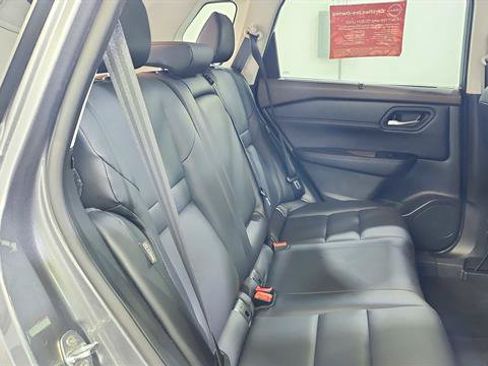 Used 2023 Nissan Rogue SV w/ SV Premium B Package FWD image 27
