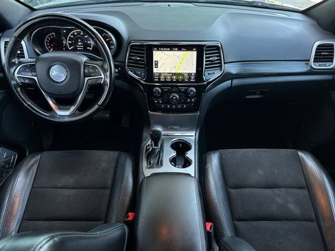 Used 2020 Jeep Grand Cherokee Altitude RWD image 13