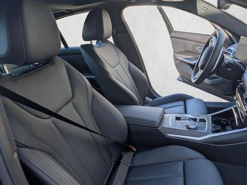 Used 2025 BMW 330i Sedan image 25