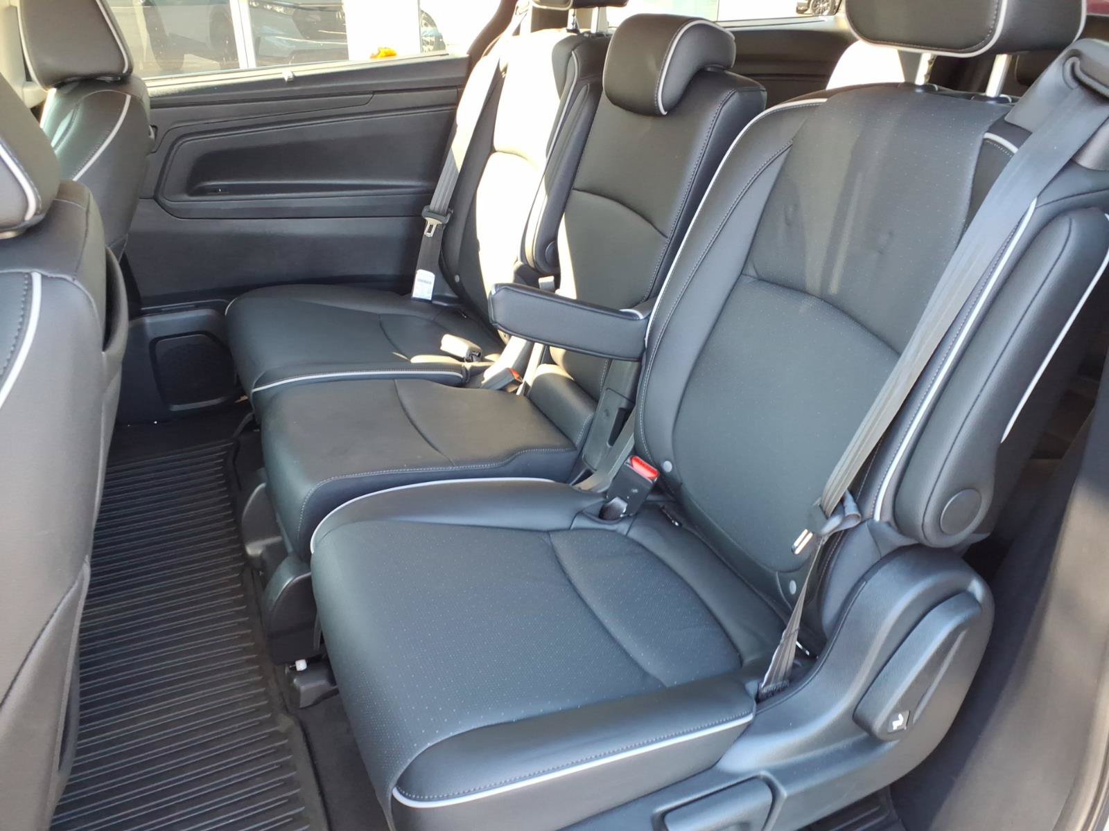New 2026 Honda Odyssey Elite image 5