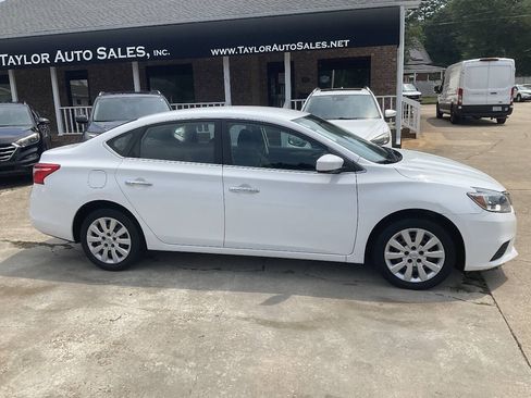 Used 2018 Nissan Sentra S FWD image 2