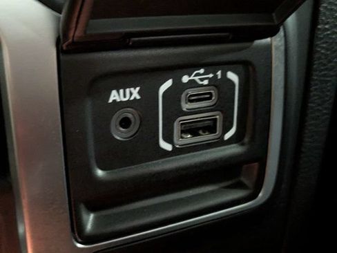 Used 2020 Jeep Wrangler Sport AWD/4WD image 25