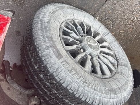 Used 2024 Chevrolet Silverado 3500 LTZ w/ LTZ Plus Package image 5