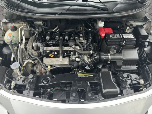 Used 2021 Nissan Versa SV image 21