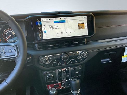 New 2025 Jeep Wrangler Unlimited Rubicon w/ Steel Bumper Group image 8